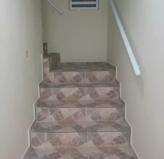هاستل Bela Sylvia Suites