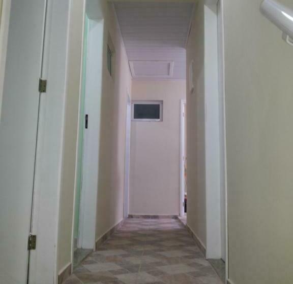 هاستل Bela Sylvia Suites