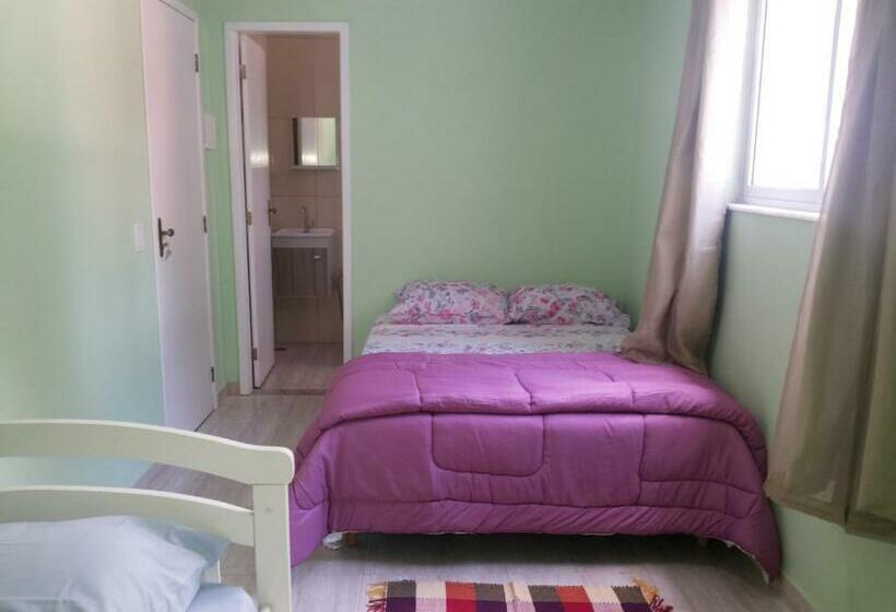 هاستل Bela Sylvia Suites