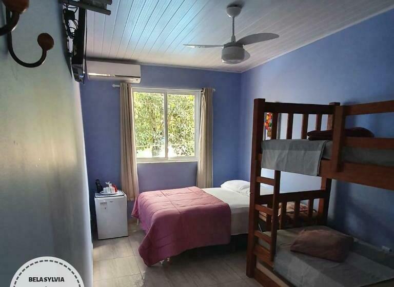 هاستل Bela Sylvia Suites