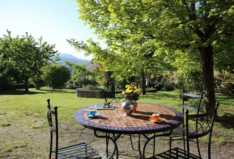 Aamiaismajoitus (B&B) Chambres D Hôtes Des Deux Lacs