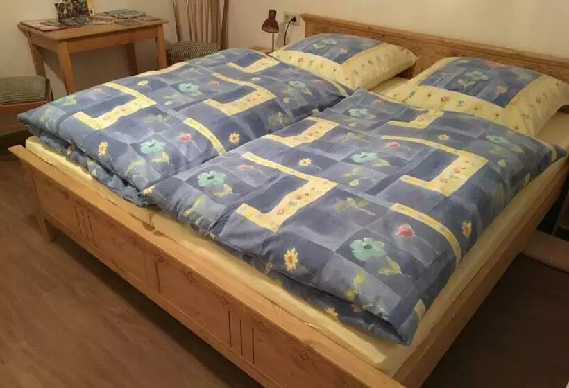 Aamiaismajoitus (B&B) Pension Alois Hennecke