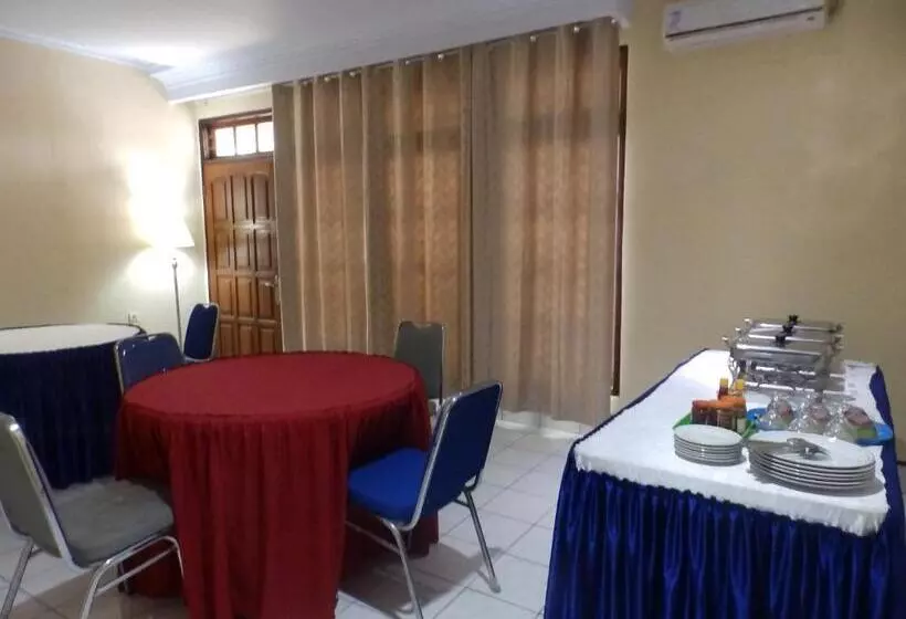 Hotelli Bahari Family