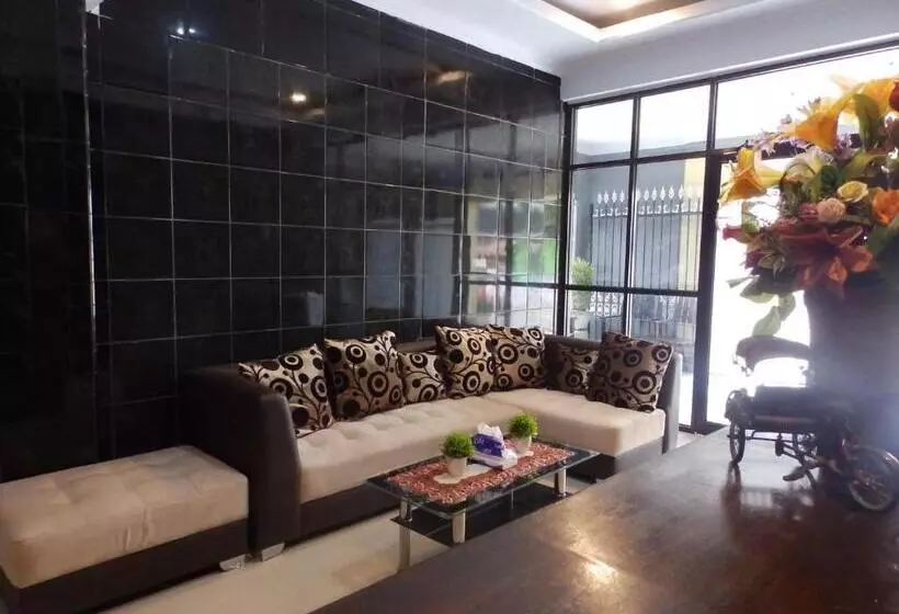 Hotelli Bahari Family