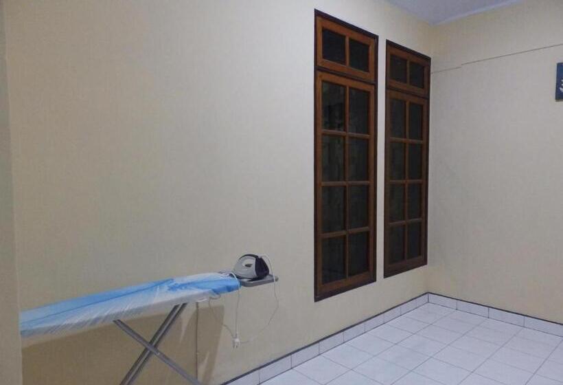 בית מלון כפרי Bahari Family