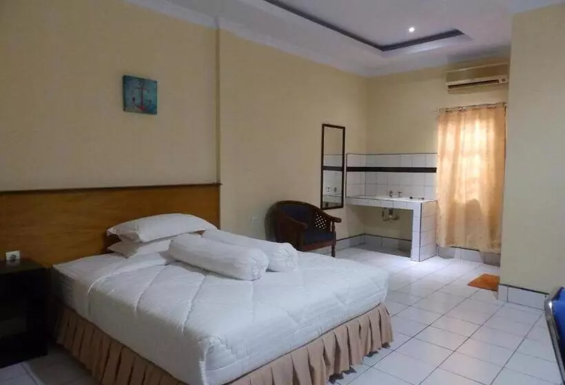 Hotelli Bahari Family