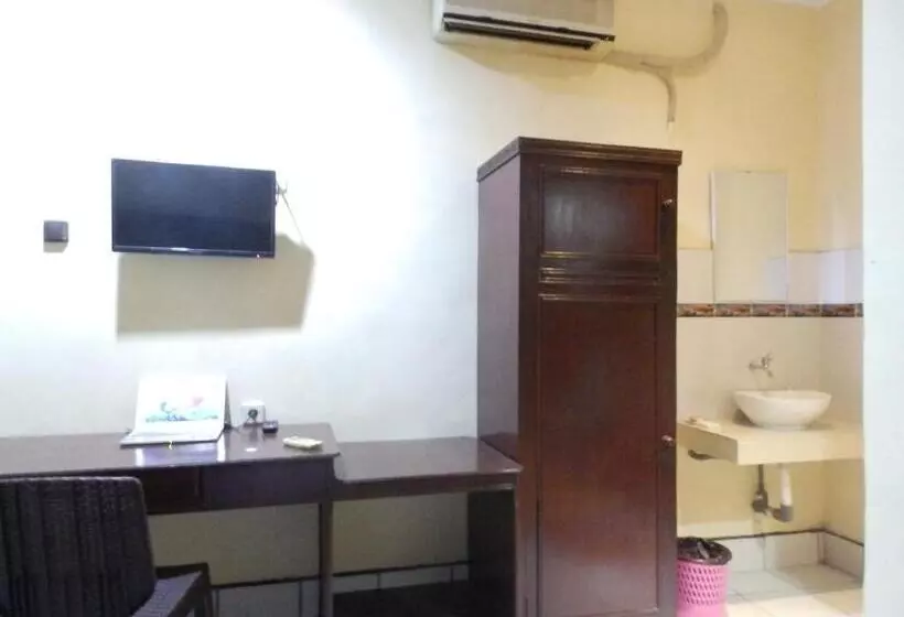 Hotelli Bahari Family