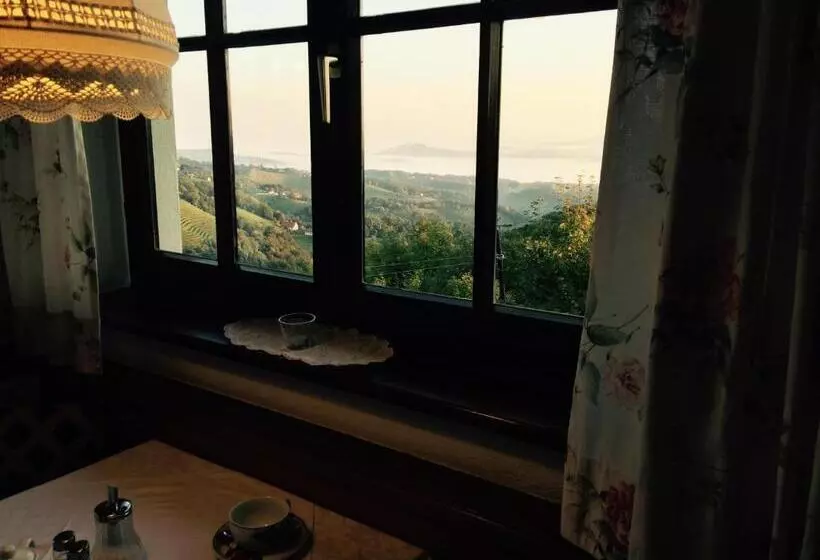 ホテル Gasthof Tischlerwirt