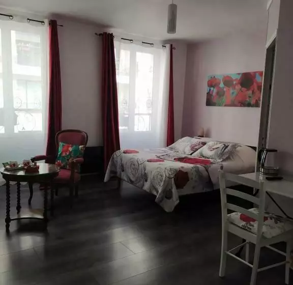 هتل Les Coquelicots