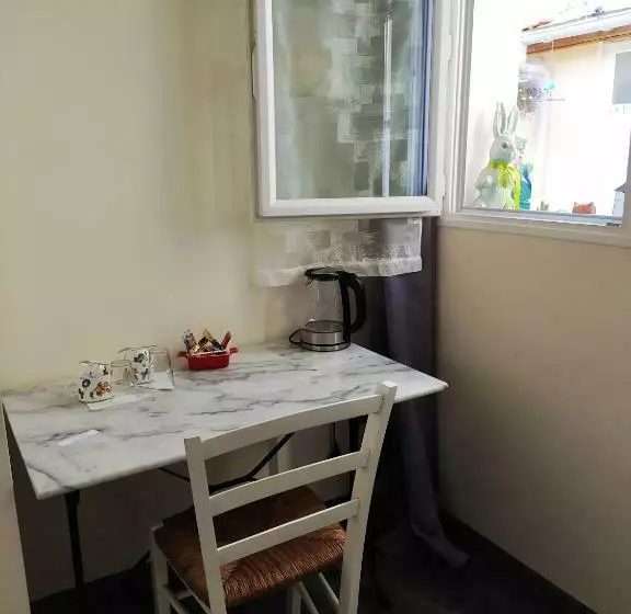 هتل Les Coquelicots