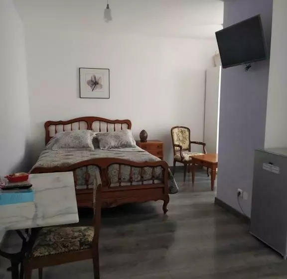 هتل Les Coquelicots