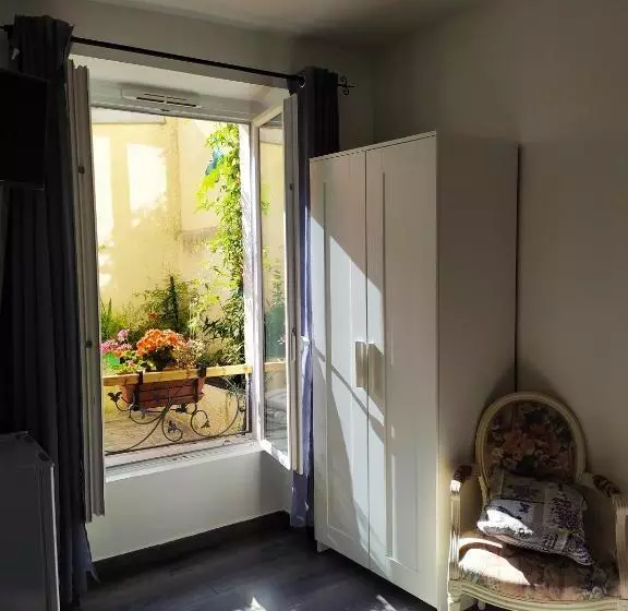 هتل Les Coquelicots