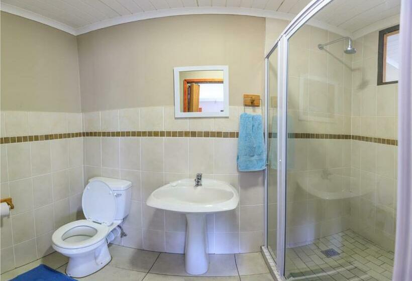 Пансион Cycasia Lodge