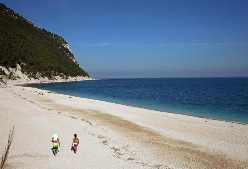 ペンション La Piana Affittacamere