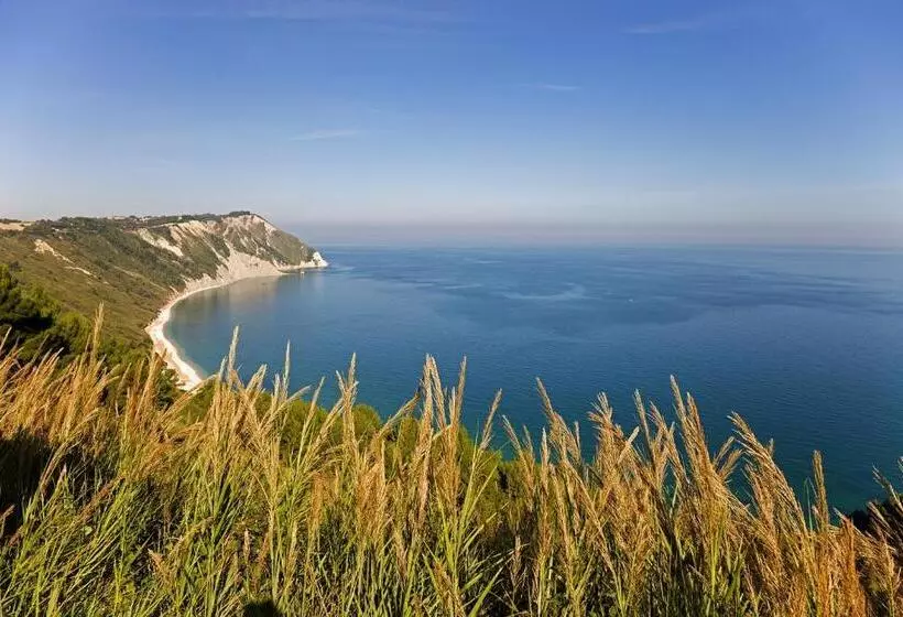 ペンション La Piana Affittacamere