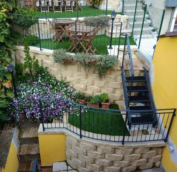 펜션 La Piana Affittacamere