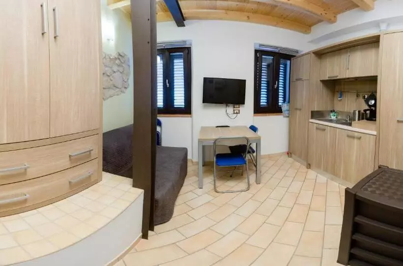 ペンション La Piana Affittacamere