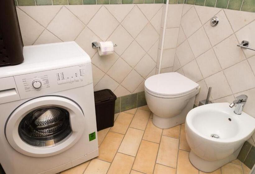 펜션 La Piana Affittacamere