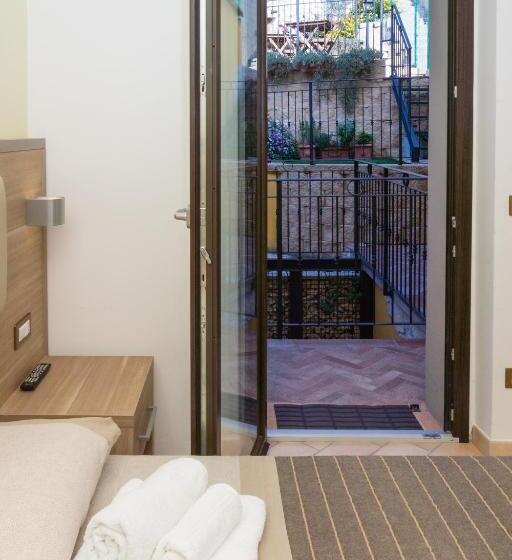 펜션 La Piana Affittacamere