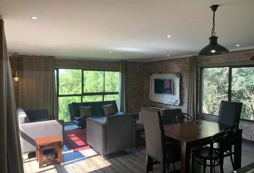 ペンション Migdash Guesthouse