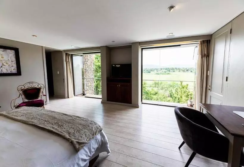 ペンション Migdash Guesthouse