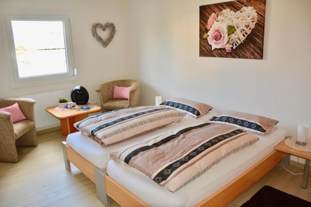 住宿加早餐  Gaestehaus Kiekmolrin