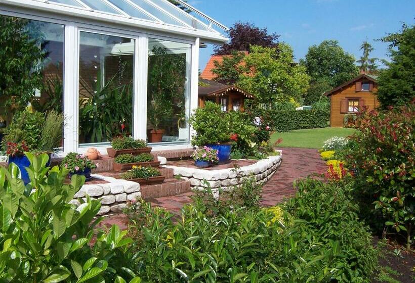 住宿加早餐  Gaestehaus Kiekmolrin