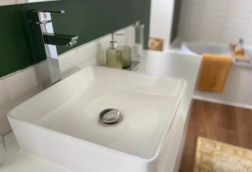 ベッドアンドブレックファースト Le Manoir Des Doyens