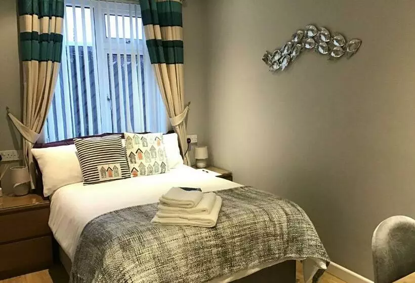 Coast 77 B&b