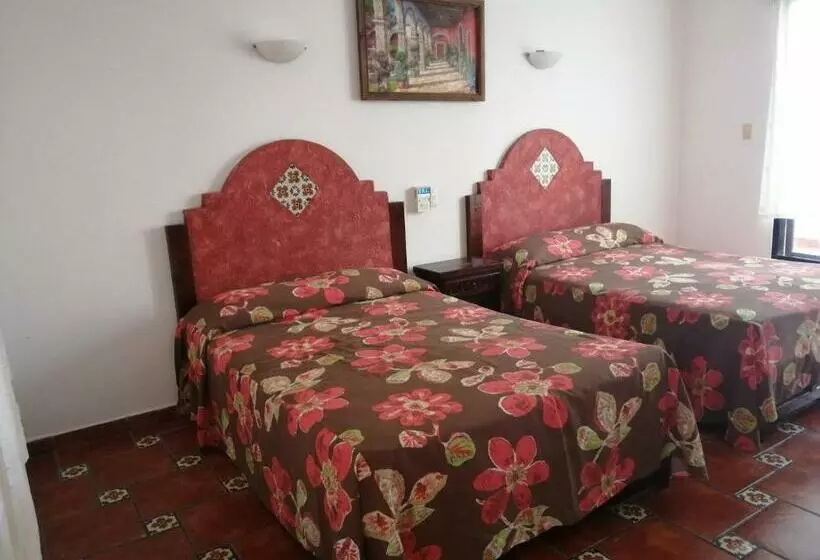 Hotelli Villa Palmeras