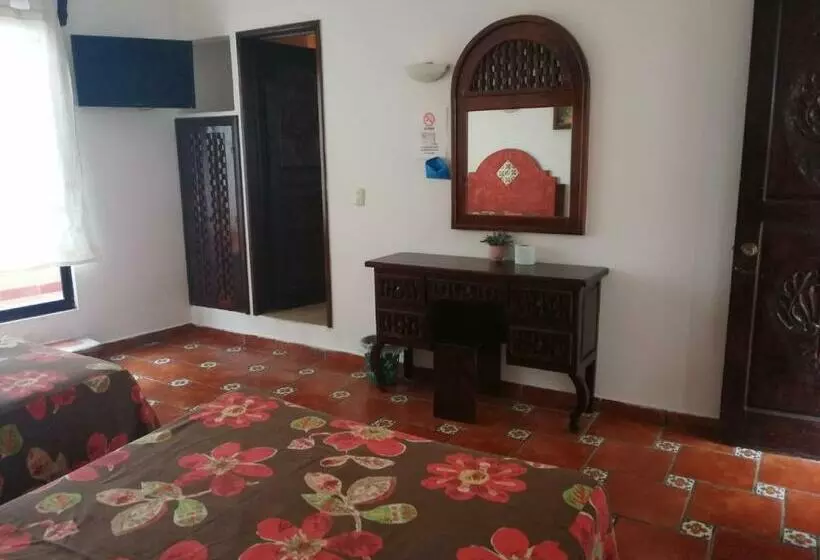 Hotelli Villa Palmeras