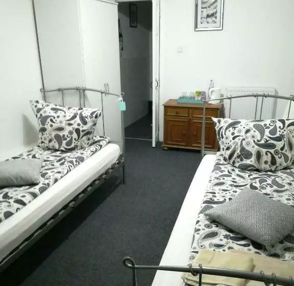 Majatalo Royal Guest House Ii