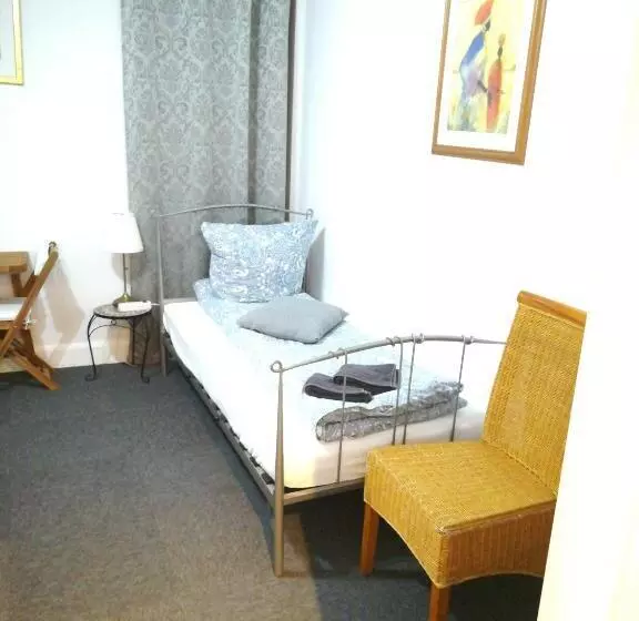 Majatalo Royal Guest House Ii