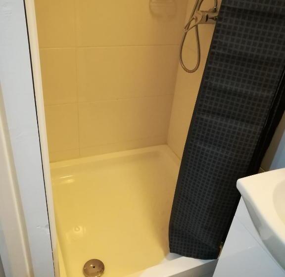 펜션 Royal Guest House Ii