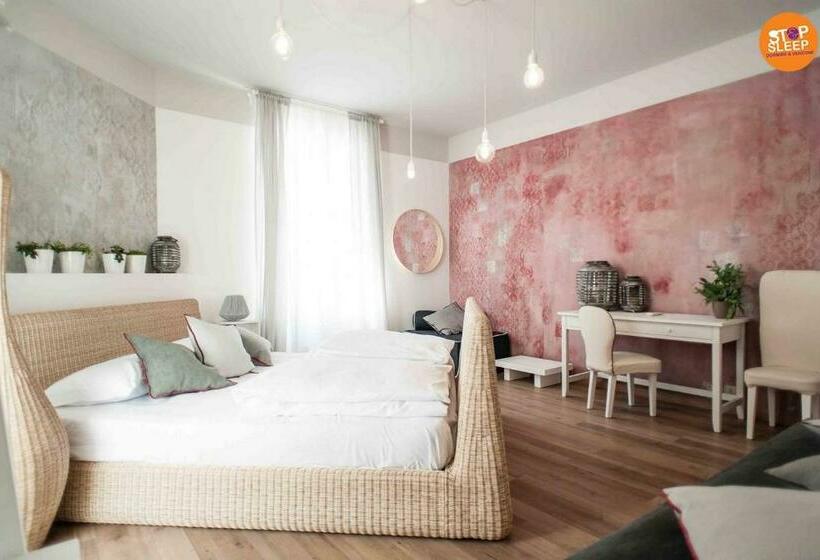 بنسيون Stop & Sleep Venzone