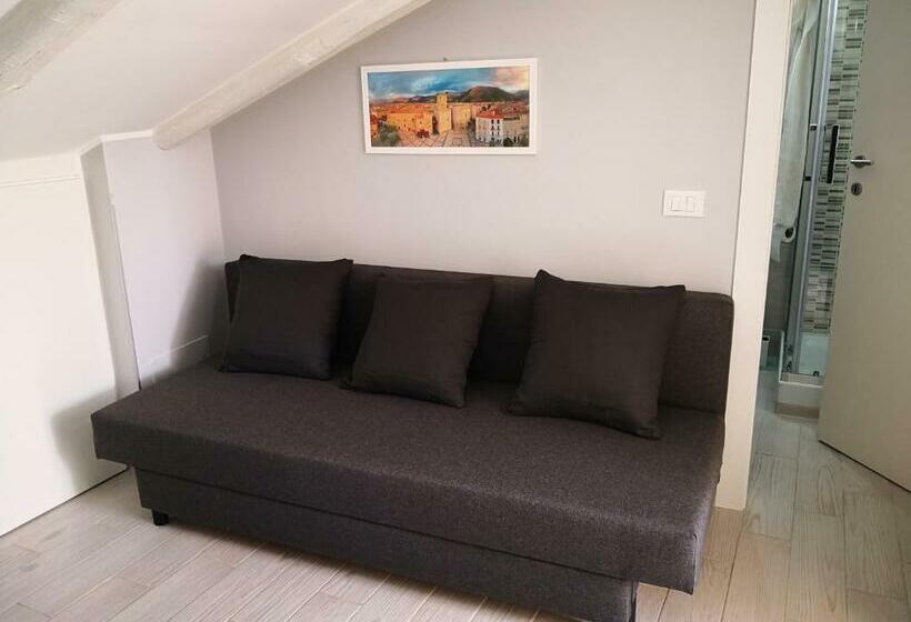 膳宿费 Terri S Home Fondi