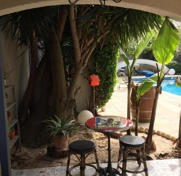 פנסיון Villa Kalimera