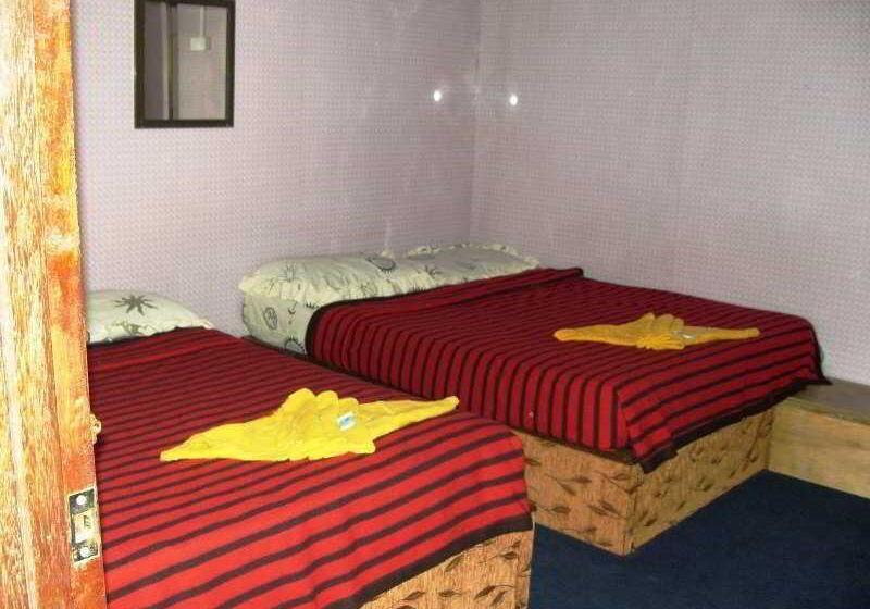 Charlie Motel & Restaurant