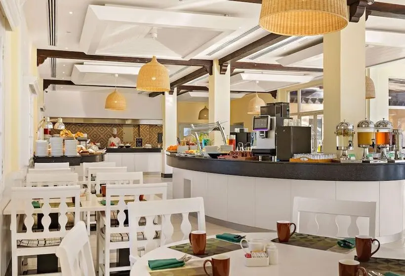 ホテル Al Hamra Village