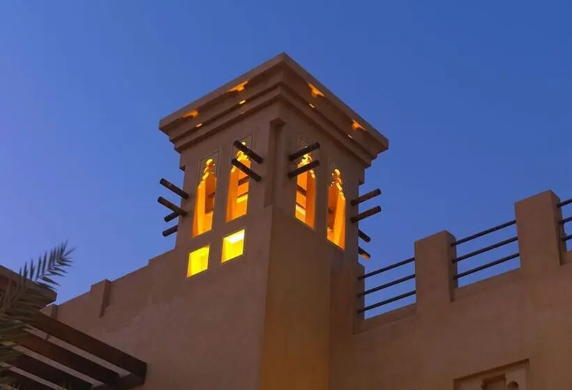 ホテル Al Hamra Village