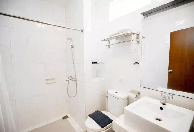 Отель Cakra Kembang