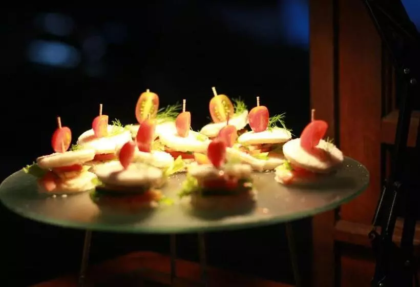 Отель Cakra Kembang