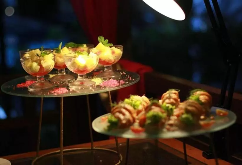 Отель Cakra Kembang