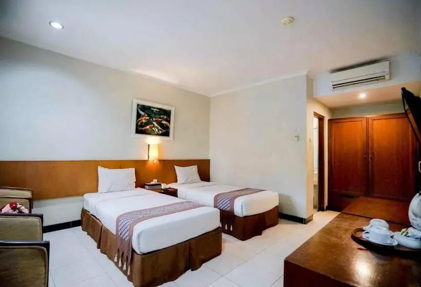 Отель Cakra Kembang