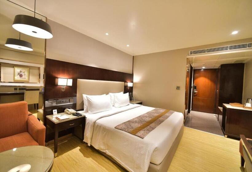 هتل Citadel Sarovar Portico Bengaluru