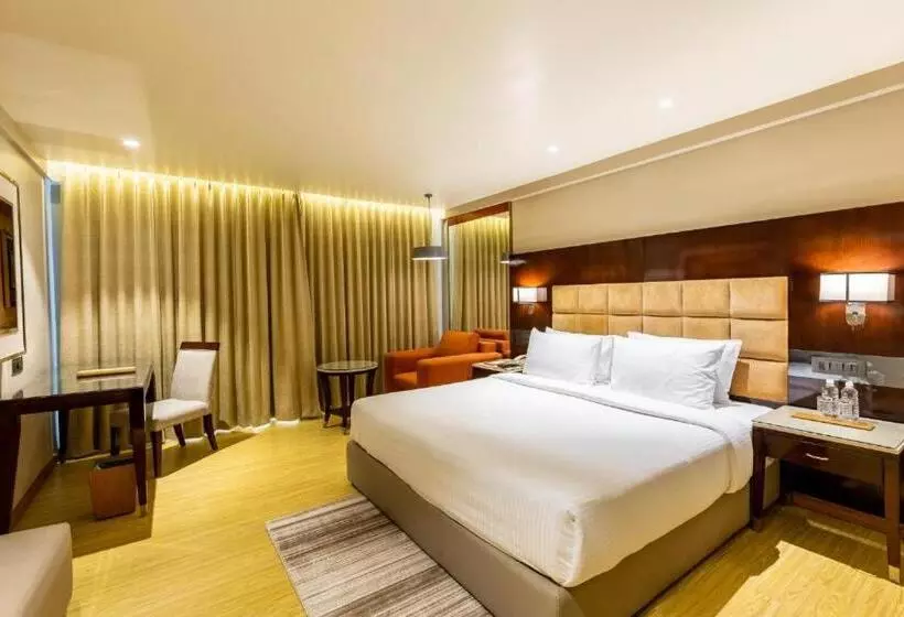 هتل Citadel Sarovar Portico Bengaluru