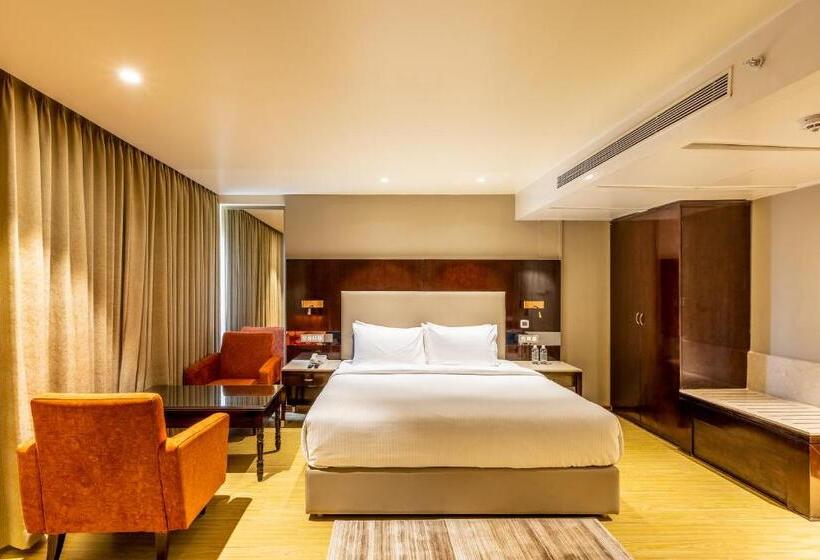 هتل Citadel Sarovar Portico Bengaluru