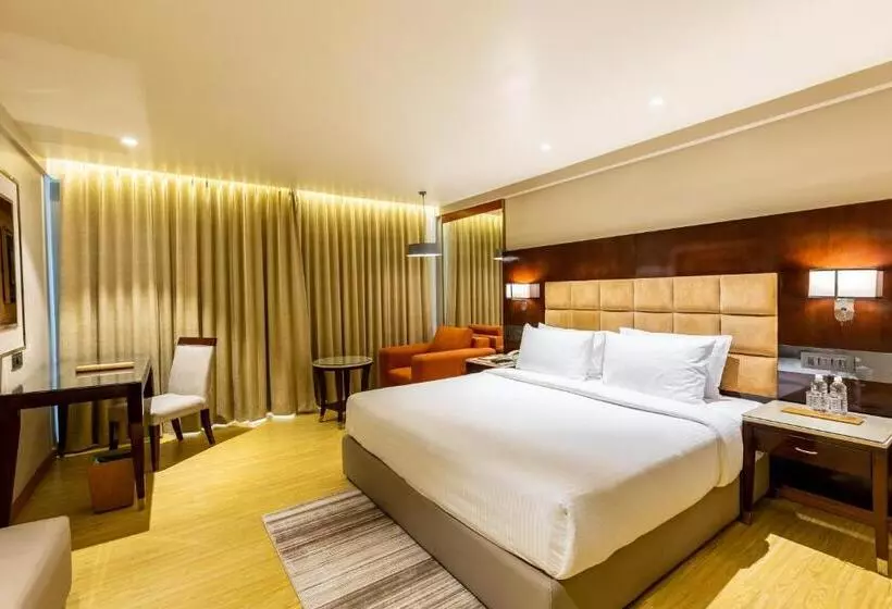 هتل Citadel Sarovar Portico Bengaluru