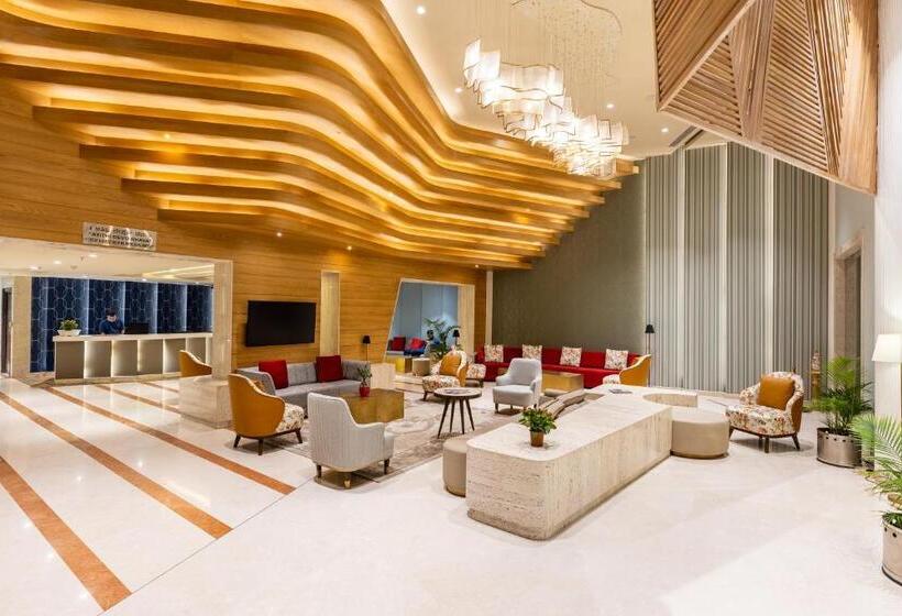 هتل Citadel Sarovar Portico Bengaluru