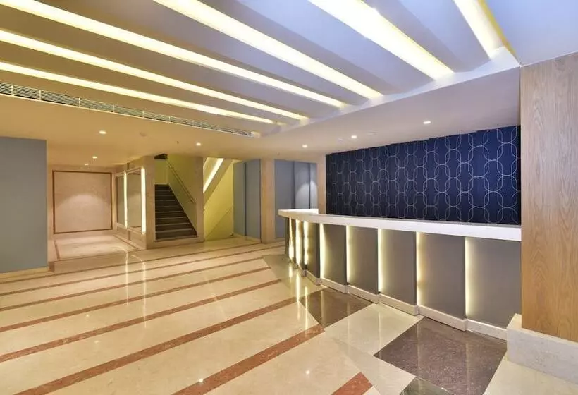 هتل Citadel Sarovar Portico Bengaluru